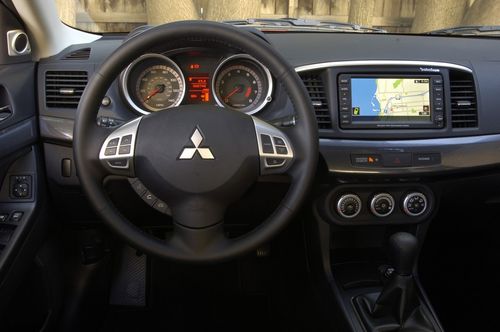 Как подобрать модель магнитолы на Mitsubishi Lancer X